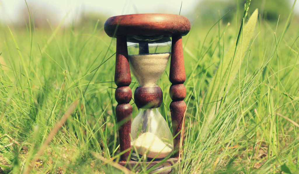 Fokus-Zeit mit einer Sanduhr dranbleiben, umsetzen, konzentrieren