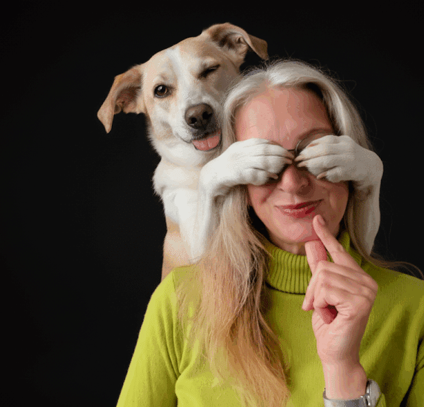 Foto: Sabine mit Hund, Ki-generiert mit Nano Banana von Google Gemini